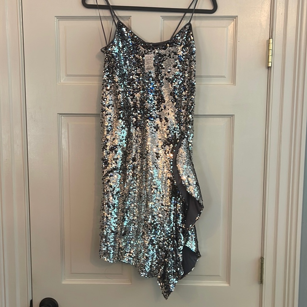 NWT Bar III - Fabulous silver sequin dress